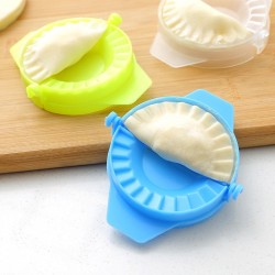 Plastic dumplings maker